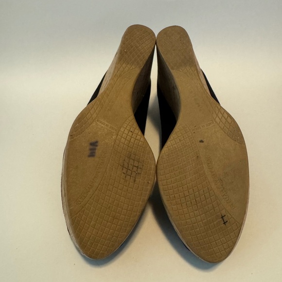 Stuart Weitzman wedges size 7.5 - Picture 6 of 7